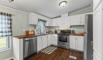 201 Walnut St, Advance, IN 46102