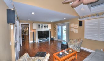 19 Centerboard Dr, Bayville, NJ 08721