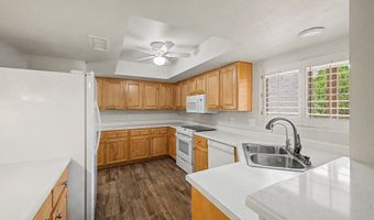 10401 E TWILIGHT Dr, Sun Lakes, AZ 85248