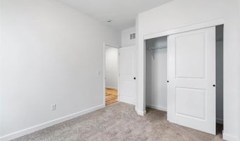 457 Rosedale Ter, Ballwin, MO 63021