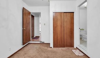 3908 SHORT HILL Dr, Allentown, PA 18104