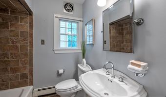 55 Woodland Ave, Allendale, NJ 07401