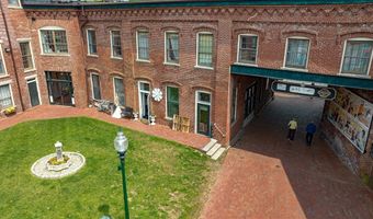 5 Market Sq 105, Amesbury, MA 01913