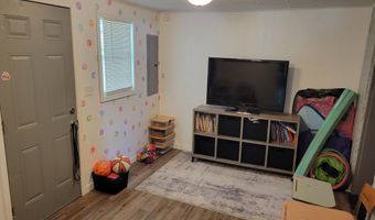 128 E Montford Ave, Ada, OH 45810