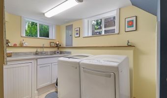621 PARKWAY Ave, Antioch, IL 60002