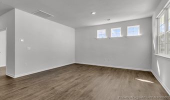 638 Pine Dune Ln, Aberdeen, NC 28315