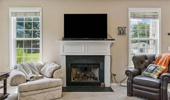 119 Hollytrace Ln, Ball Ground, GA 30107
