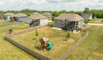 6994 141st St, Basehor, KS 66007