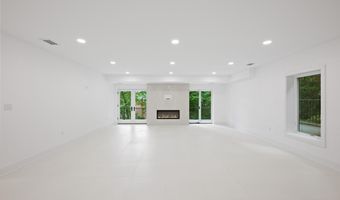 2321 N RICHMOND St, Arlington, VA 22207