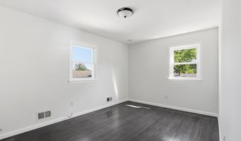 816 Berkeley Ave, Beachwood, NJ 08722
