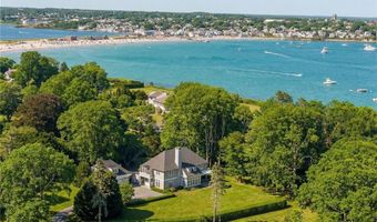 9 Ocean Lawn Ln, Newport, RI 02840