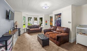 714 2nd Ave, Ackley, IA 50601