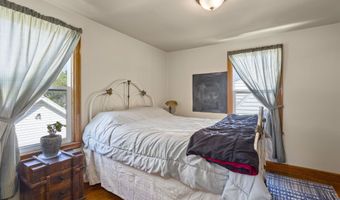 1725 N DIVISION St, Appleton, WI 54911