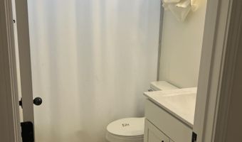 1615 Redbud Ct, Aberdeen, NC 28315