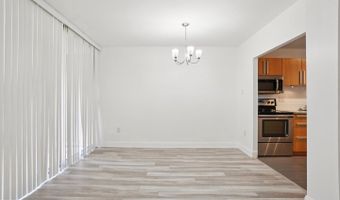 2059 HUNTINGTON Ave 111, Alexandria, VA 22303