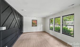 3801 Woodleaf Rd, Charlotte, NC 28205