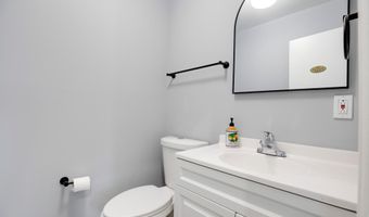 7361 MCWHORTER Pl 320, Annandale, VA 22003