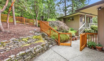 611 Forest St, Ashland, OR 97520