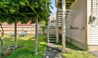 36 CONNECTION St, Newport, RI 02840