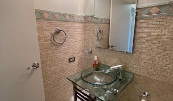 1530 KEY Blvd 326, Arlington, VA 22209