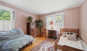 4 Clark Island Rd, Amherst, NH 03031