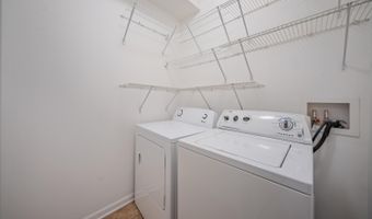 953 E Summerfield Glen Cir, Ann Arbor, MI 48103