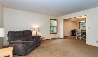 806 Vermont Cir, Ames, IA 50014