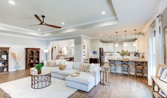 50 High Water Dr, Benton, LA 71006