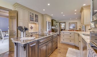 1521 Secretariat Ln, Indianapolis, IN 46217