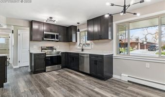 6913 Teller Ct, Arvada, CO 80003