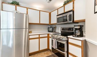 1335 Crossings Ct C, Ballwin, MO 63021