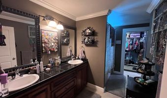 201 Eighth St, Adel, GA 31620