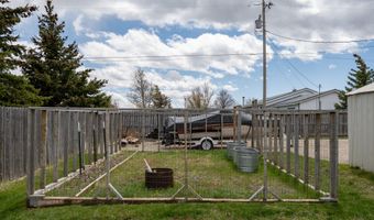 261 Hemlock St, Buffalo, WY 82834