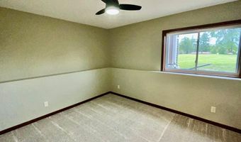 201 25th St SW, Austin, MN 55912