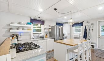 44 Highbank Ave, North Kingstown, RI 02852