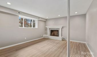 47 Pensacola Ave, Arden, NC 28704