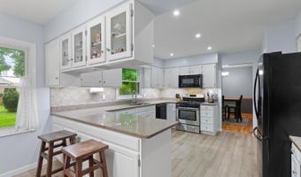 1113 Glendale Ave, Adrian, MI 49221