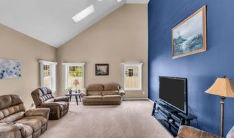 12 Brittany Dr, Bayville, NJ 08721