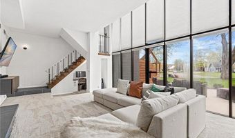 401 River Ln, Anoka, MN 55303
