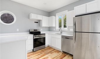 427 Spring St 1, Newport, RI 02840