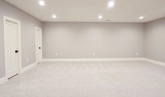 5804 RIDGEFIELD Rd, Bethesda, MD 20816