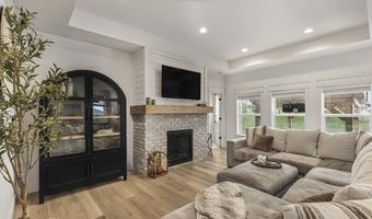 6482 Crown Cres, Ammon, ID 83406