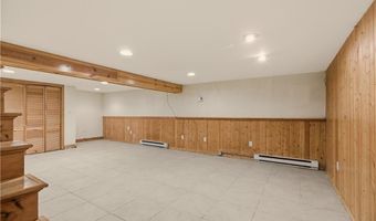 38 Harrison Ave 1, Newport, RI 02840