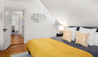 26 Old Searsport Ave, Belfast, ME 04915