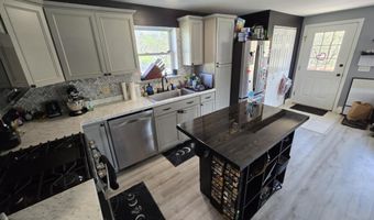 172 5th St, Bangor, ME 04401