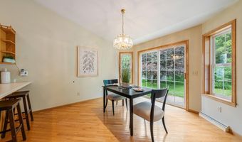 1424 E KEYSTONE Ln, Appleton, WI 54913