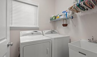 3758 Bentwood Cove Dr, Apison, TN 37302
