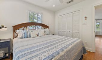 103 Oak Dr, Bay St. Louis, MS 39520