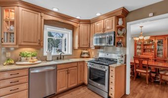 318 Tina Lee Ct, Brick, NJ 08724