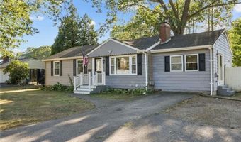 21 Lake Dr, North Kingstown, RI 02852